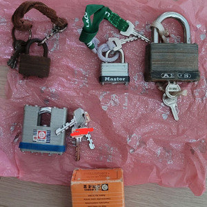자물쇄 4개 3개USA, 1개국산