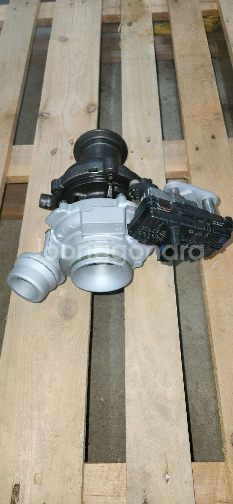 BMW 520D F10 터보차저 팔아요.(미장착품)--7