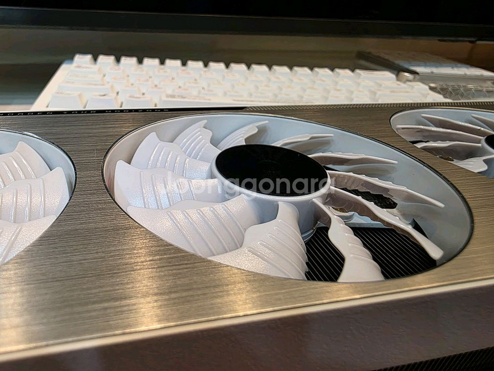 기가바이트 비전 rtx 3080ti 판매합니다--5