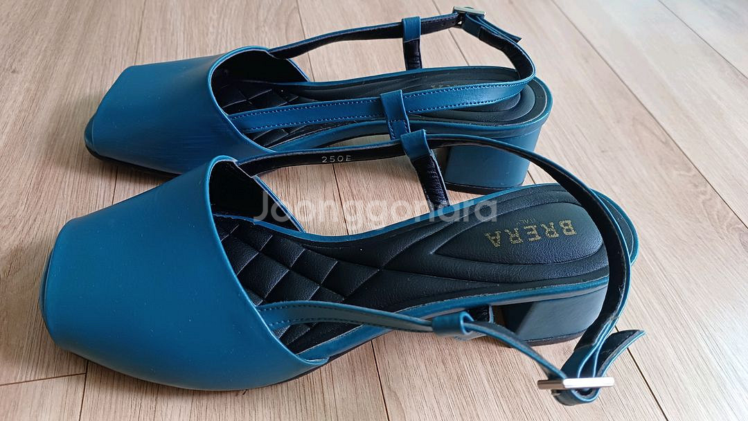 브레라 여름샌들--1