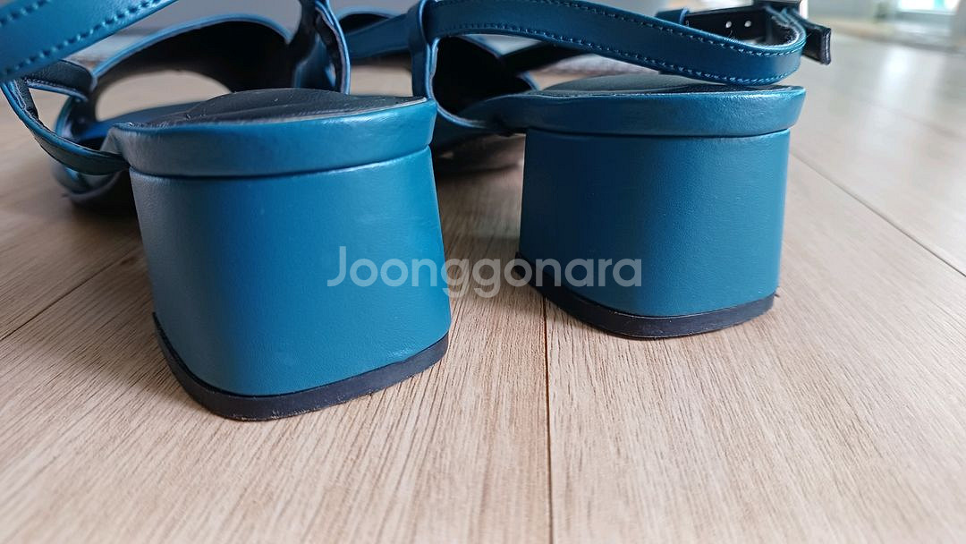 브레라 여름샌들--2