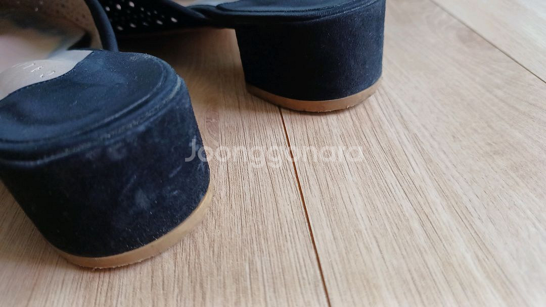 꺌랑 블랙 뮬--3