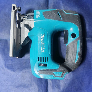 마끼다 18v 충전직소기 DJV182 본체 팝니다