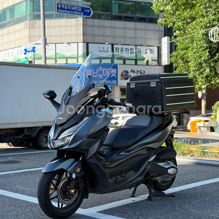 8_22년식 포르자350 컨디션좋은차량 판매합니다--1
