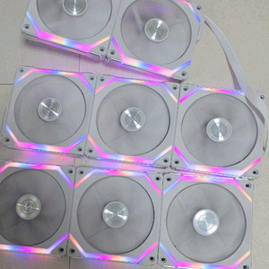 리안리 유니팬 sl120 v2 팝니다