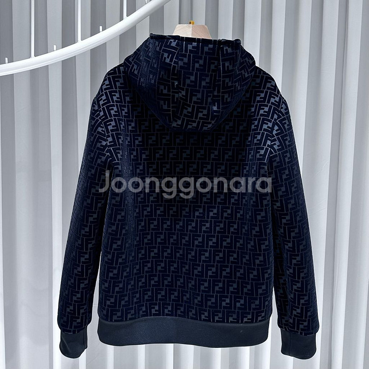 52 / 펜디 FF 로고 벨루어 후드 집업 블랙--2