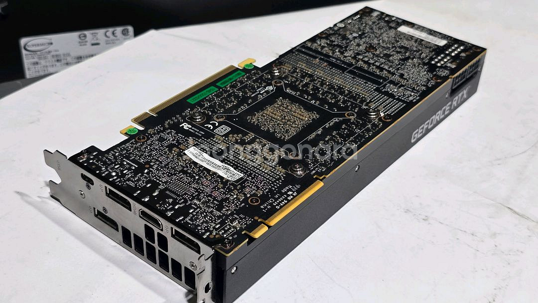 NVIDIA GeForce RTX 2080 Ti 그래픽--1