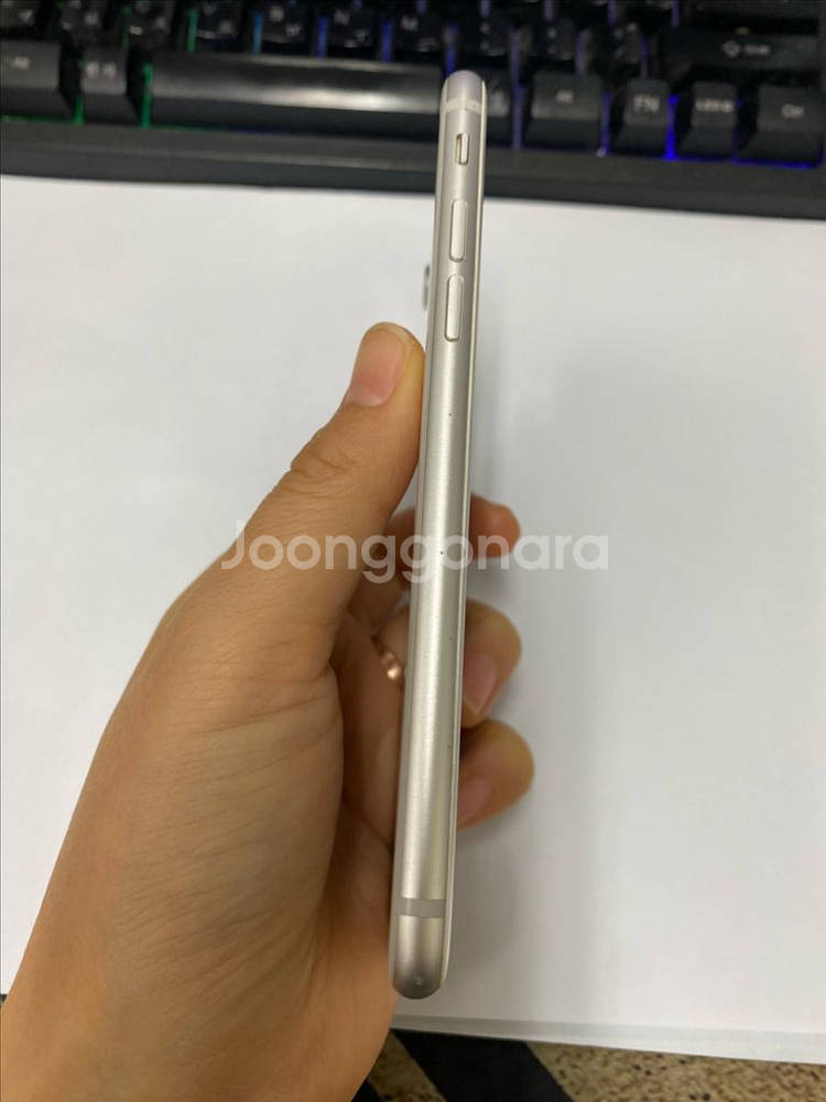 아이폰8 실버 A급 64GB 소프트버전 16.2--5