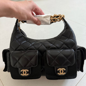 샤넬 정품 시즌백 맥시호보 라지 블랙