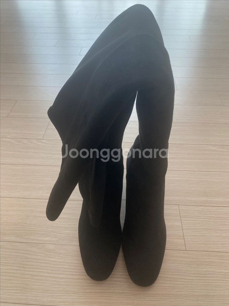스튜어트 와이츠먼 길리안 60 블랙 us 6.5--1