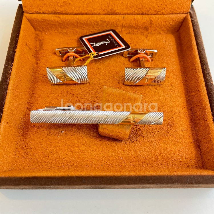 입생로랑 커프스&타이핀 세트--2