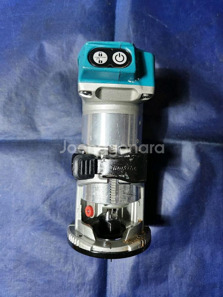 마끼다 18v 충전트리머 DRT50 본체 팝니다--2