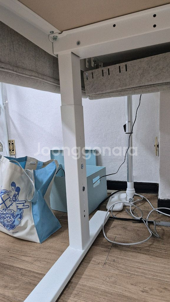 이케아 책상 1600x800 높이조절가능--1