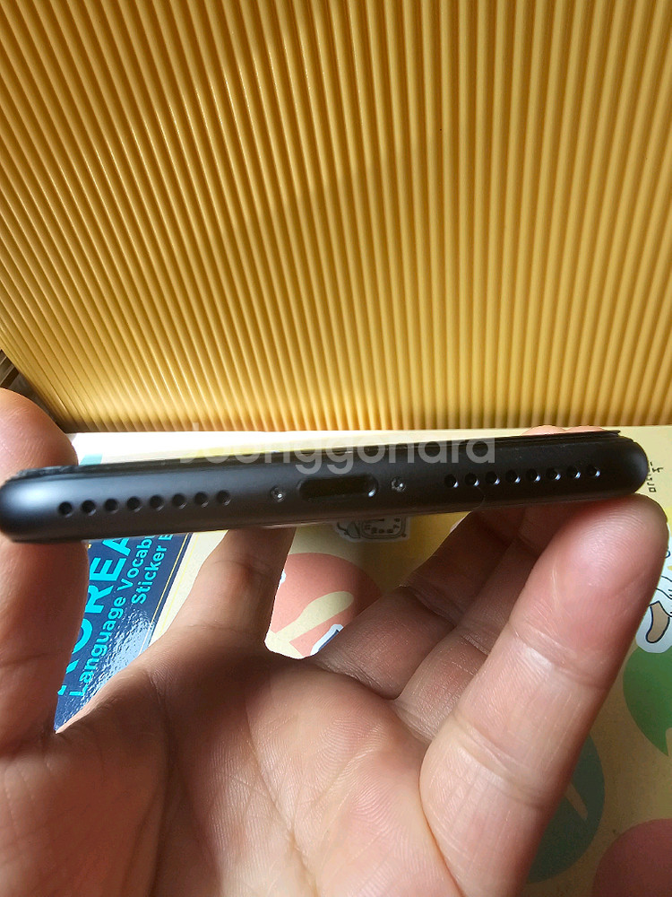 아이폰 8플러스 256GB--2
