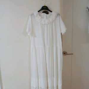 레이스 화이트 롱 원피스 가슴단면 54정도