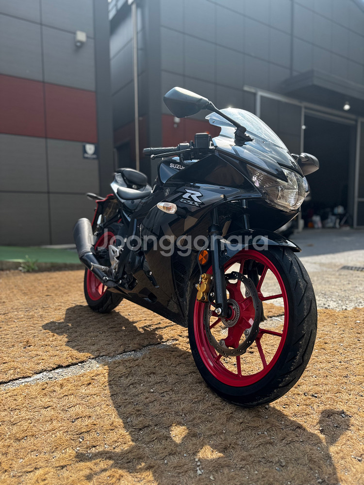 스즈키 Gsx-r125 21년식 2만Km 판매합니다.--0