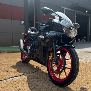 스즈키 Gsx-r125 21년식 2만Km 판매합니다.