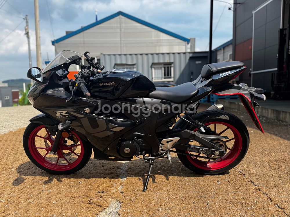 스즈키 Gsx-r125 21년식 2만Km 판매합니다.--3