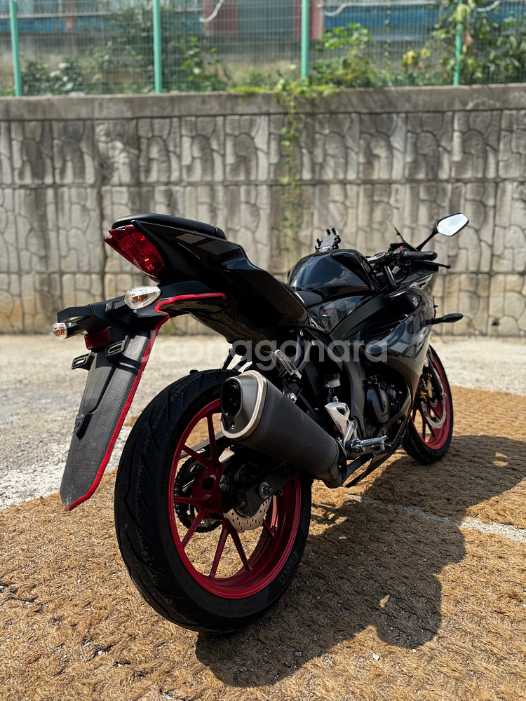 스즈키 Gsx-r125 21년식 2만Km 판매합니다.--4