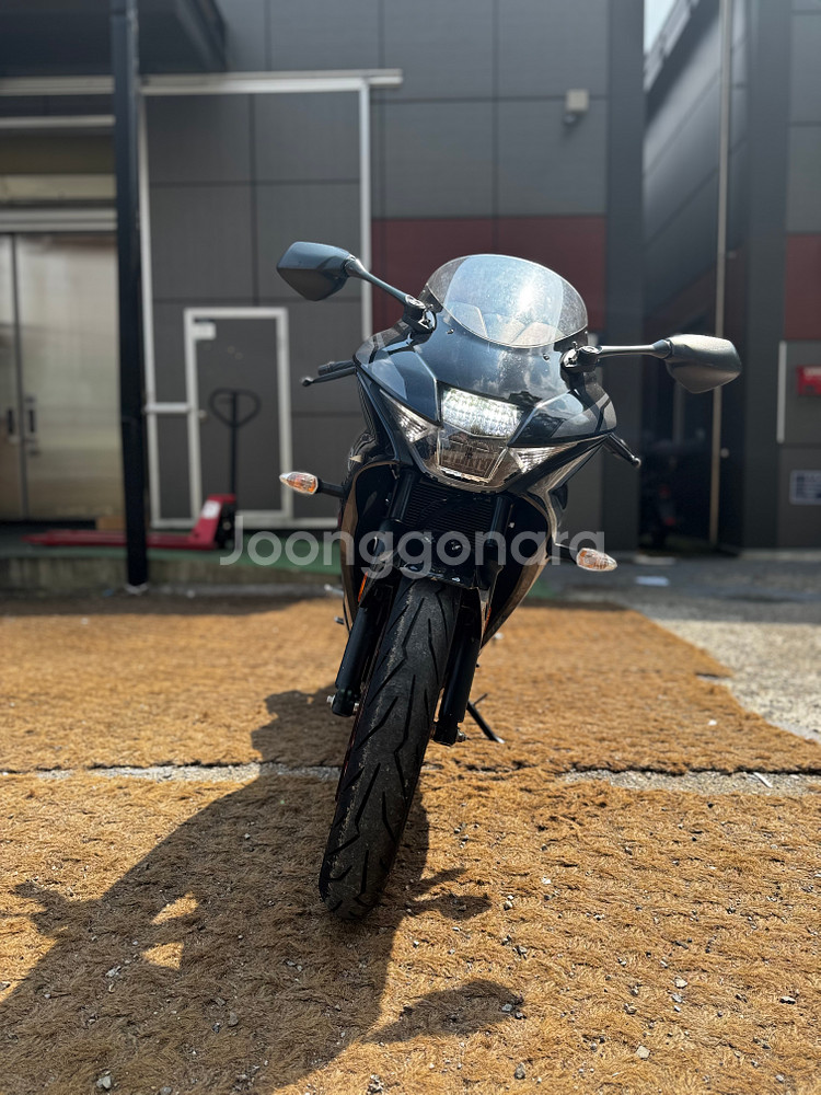 스즈키 Gsx-r125 21년식 2만Km 판매합니다.--9