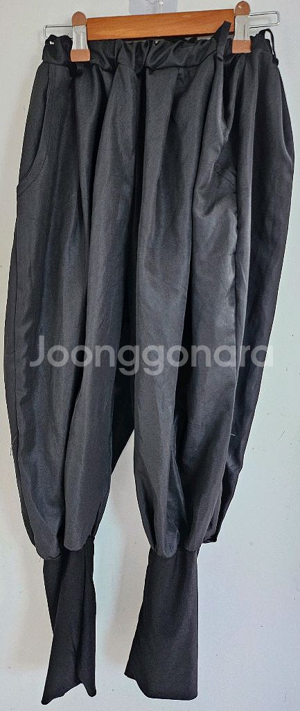 중고 귀멸의 칼날 코쵸우 시노부 대원복 하의 M--0