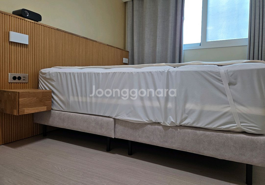 룸에이 원목 라지킹 침대 프레임--5