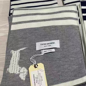 톰브라운 헥터 머플러 스카프