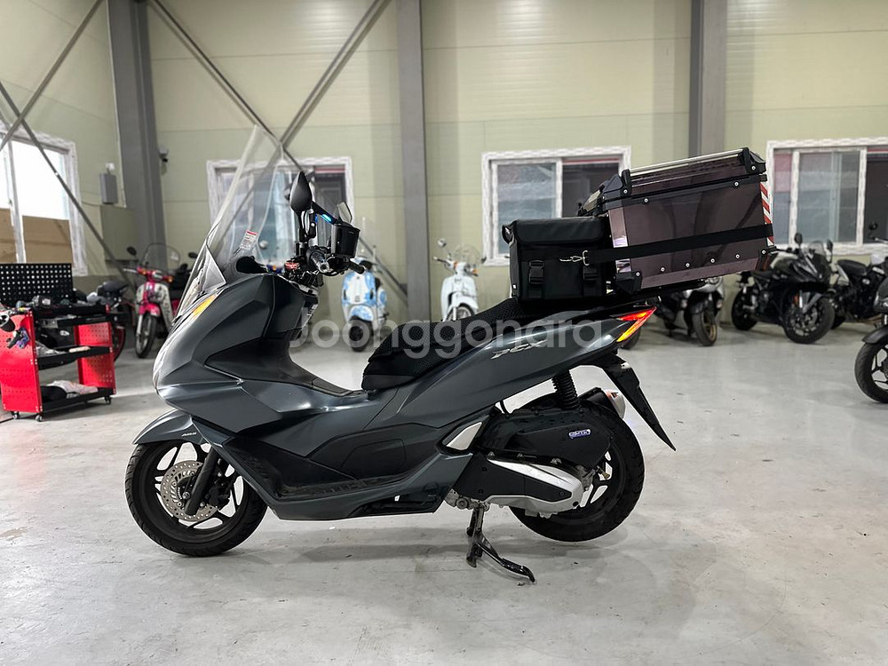 21년식 혼다 PCX125 ABS 1천Km 신차급 깔끔--4