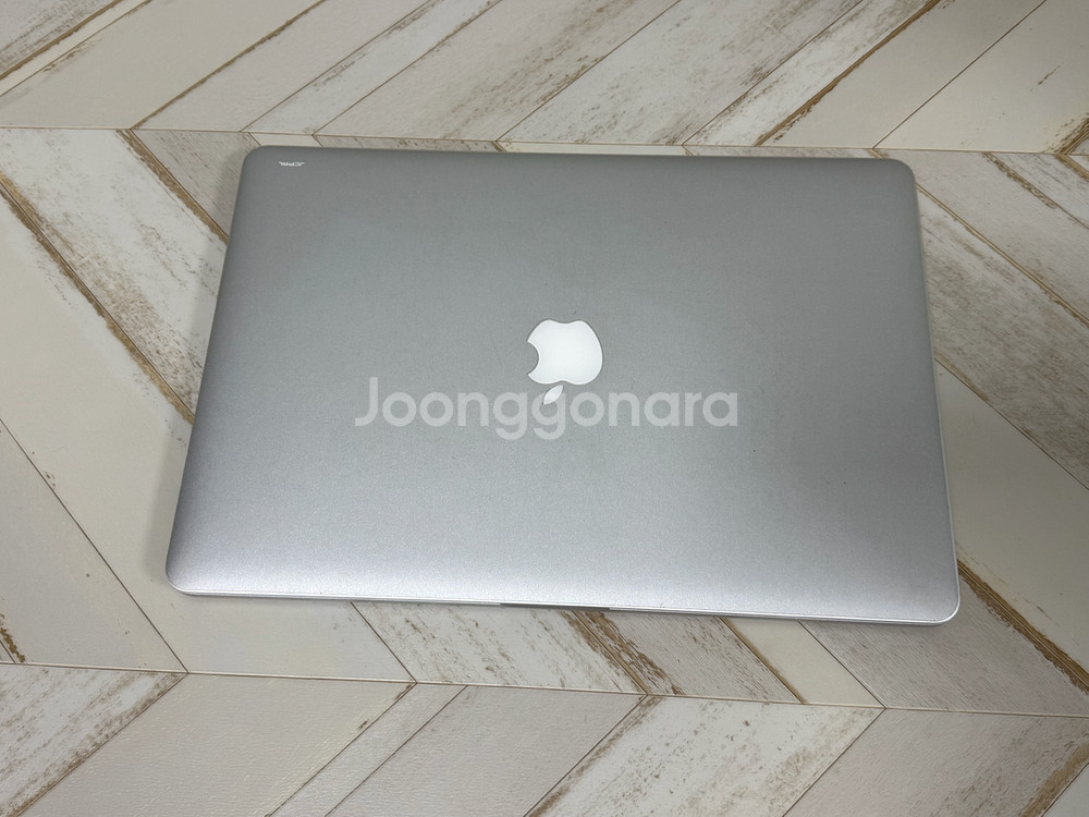 맥북 PRO 15인치 고급형 512GB 16RAM 20--1