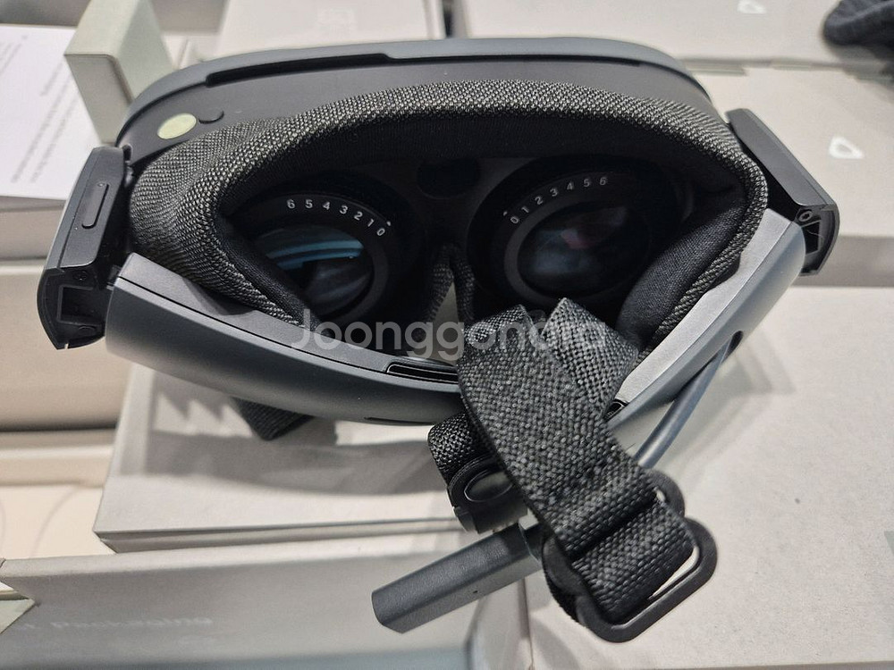 HTC VIVE XR 엘리트 디럭스 + 배터리크래들 판--4