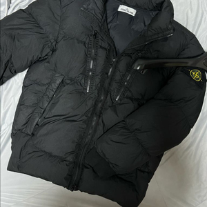 21fw 스톤아일랜드 크링클랩스 패딩 m
