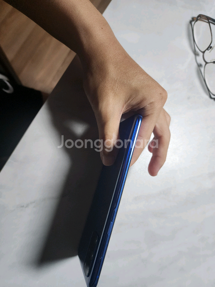 갤럭시 s20 플러스 팝니다--4