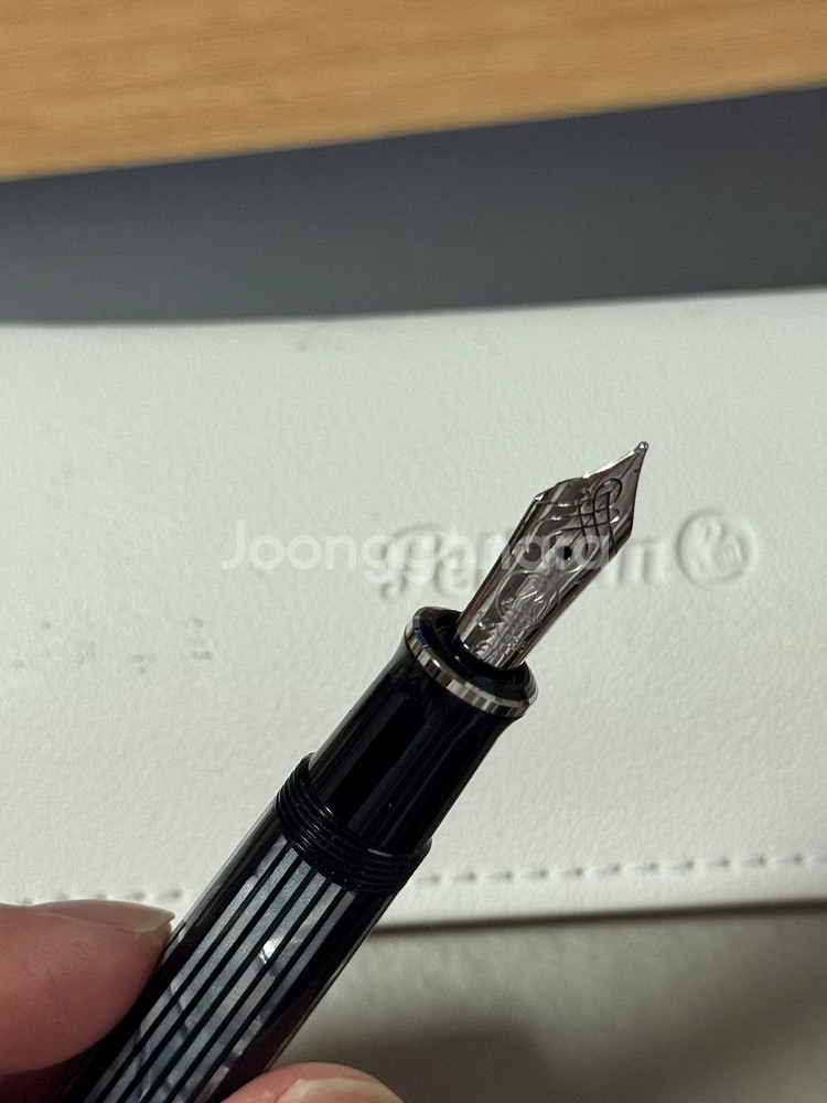 펠리칸 M605 블랙 톨토이즈 EF 만년필--8
