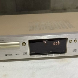 마란츠 DV7000
