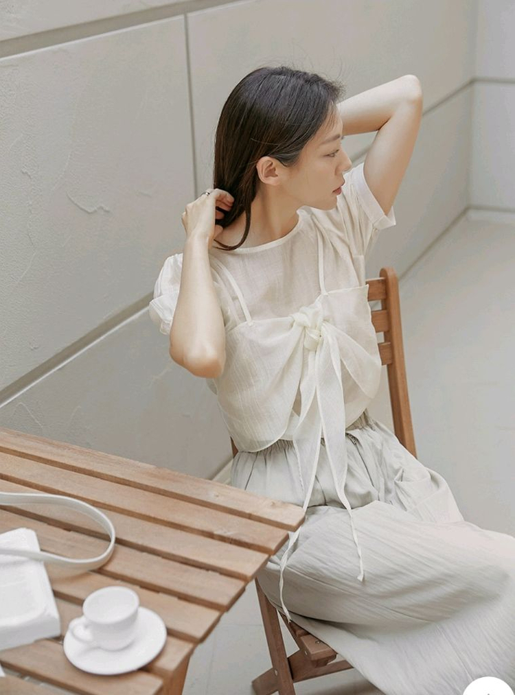 커먼유니크 뷔스티에 블라우스 세트 하객룩 이미지