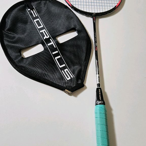 던롭 Fortius RE 76 배드민턴 라켓 판매합니다