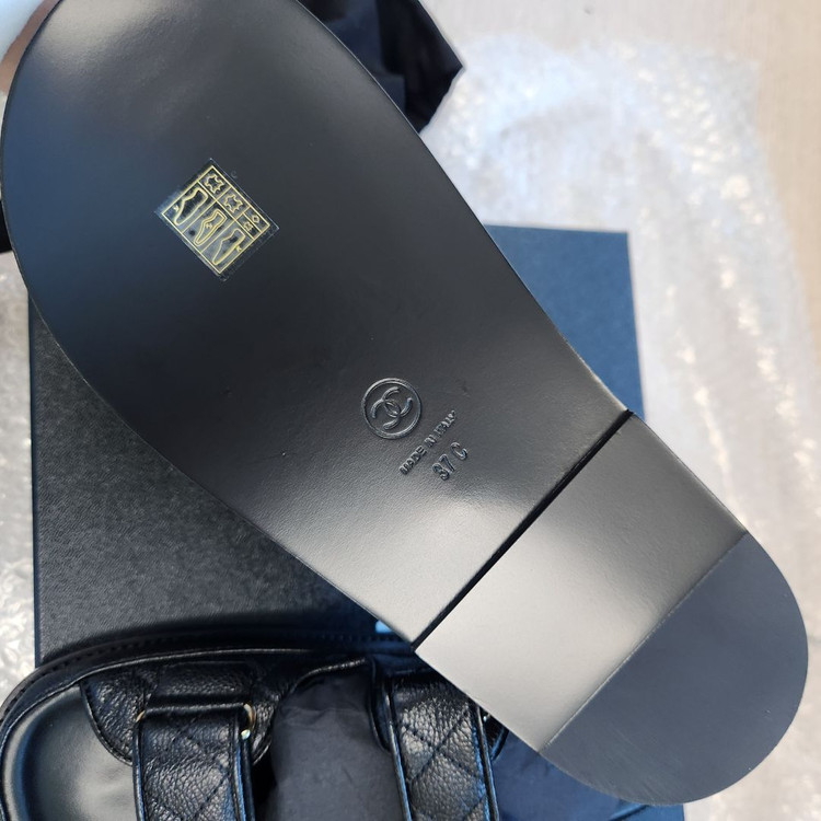 샤넬 25SS 밸크로 캐비어 뮬 블랙 새상품 37--7