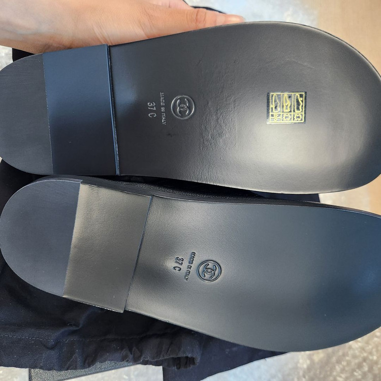 샤넬 25SS 밸크로 캐비어 뮬 블랙 새상품 37--8