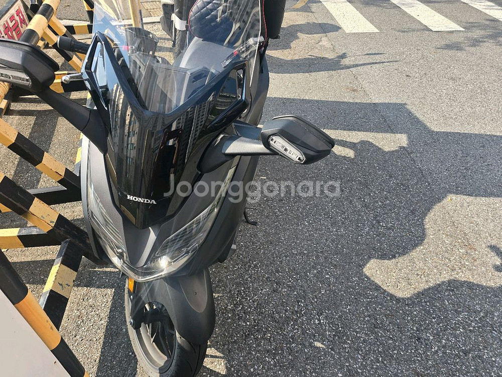 포르자300 팝니다 2020년식 43000km--0