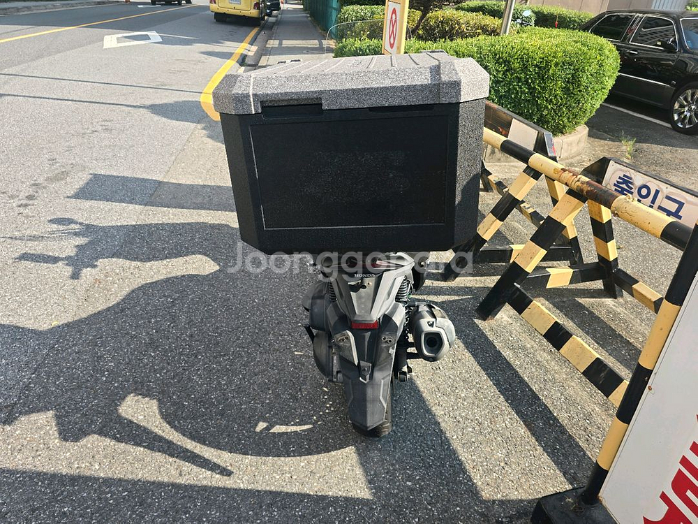 포르자300 팝니다 2020년식 43000km--5