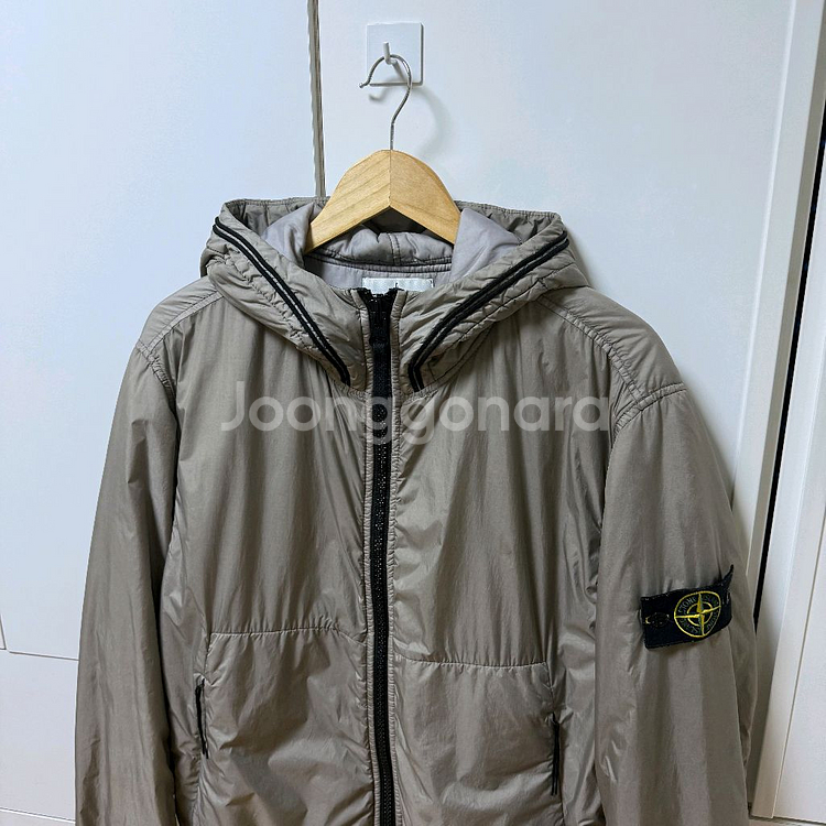 스톤아일랜드 크링클랩스 프리마로프트 후드 바람막이 자켓--1