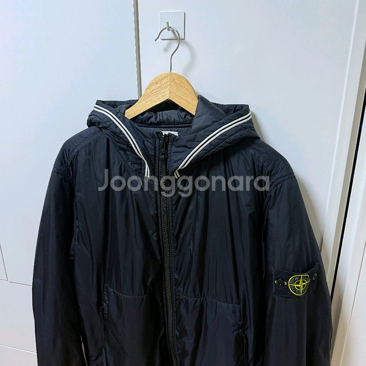 스톤아일랜드 크링클랩스 프리마로프트 후드 바람막이 자켓--1
