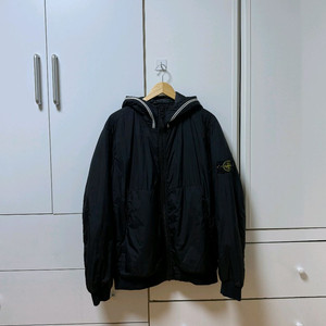 스톤아일랜드 크링클랩스 프리마로프트 후드 바람막이 자켓