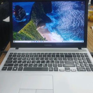 삼성 노트북 (nt500r5q). i7. 5세대