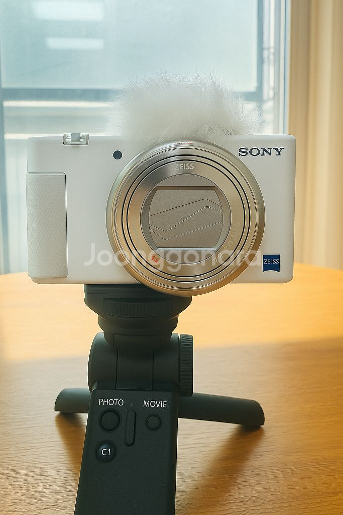 Sony ZV-1 화이트 (브이로그 카메라)--0