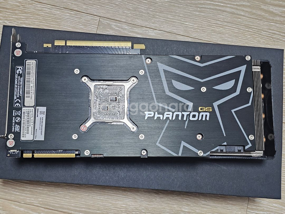 RTX 2070 SUPER Phantom GS D6--1