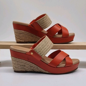 UGG 어그 웨지샌들 실사이즈235 굽8.5.