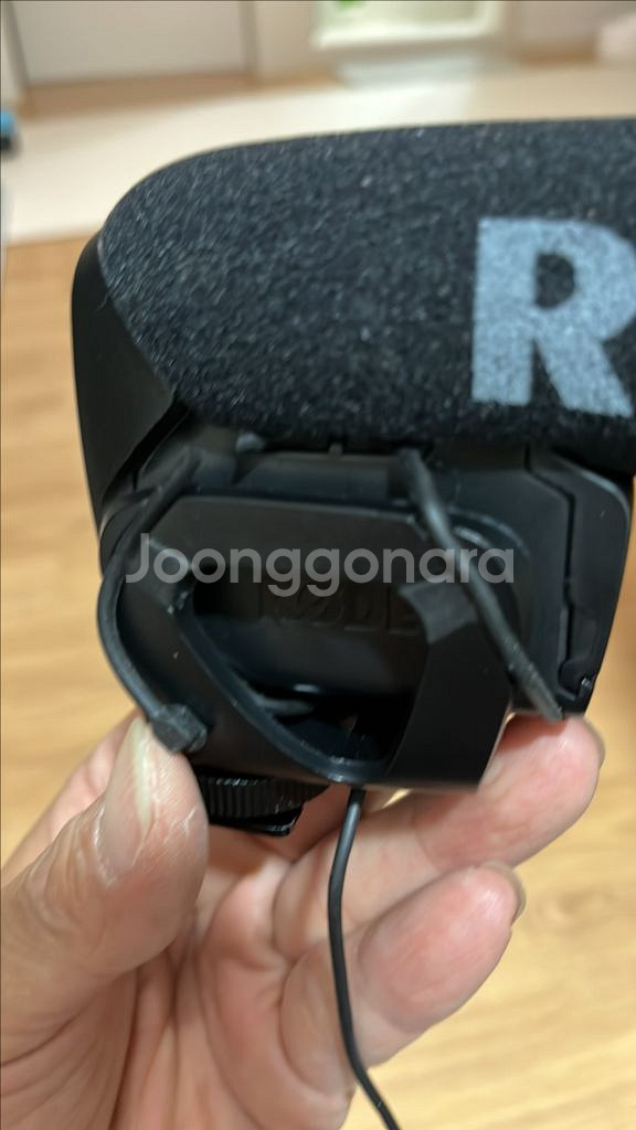 로데 비디오마이크 프로 판매합니다(한쪽 고무밴드끈어짐)--4