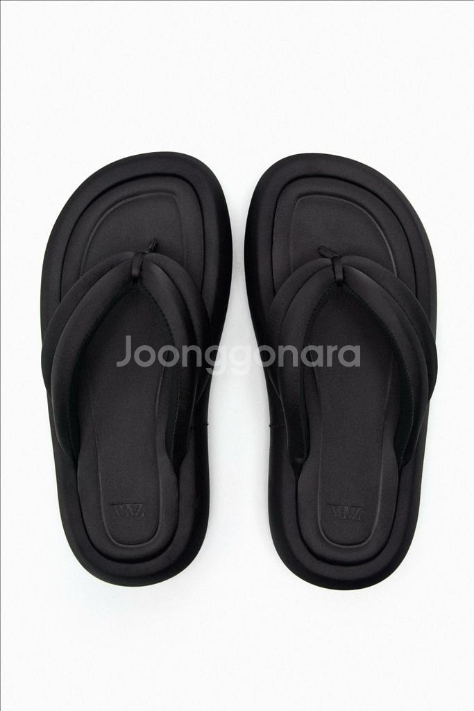 자라패브릭샌들 자라패딩쪼리 35(225-235) 360--0