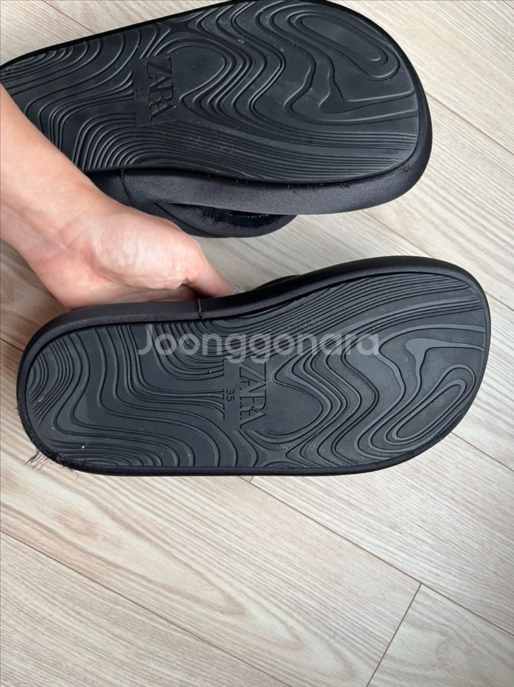 자라패브릭샌들 자라패딩쪼리 35(225-235) 360--7